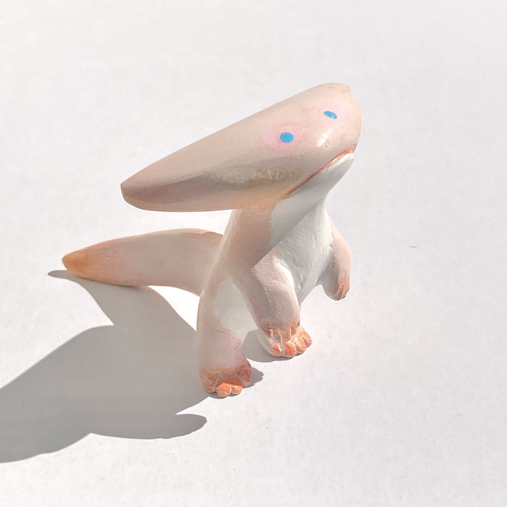 ファンシーディプロカウルス彫刻小作品