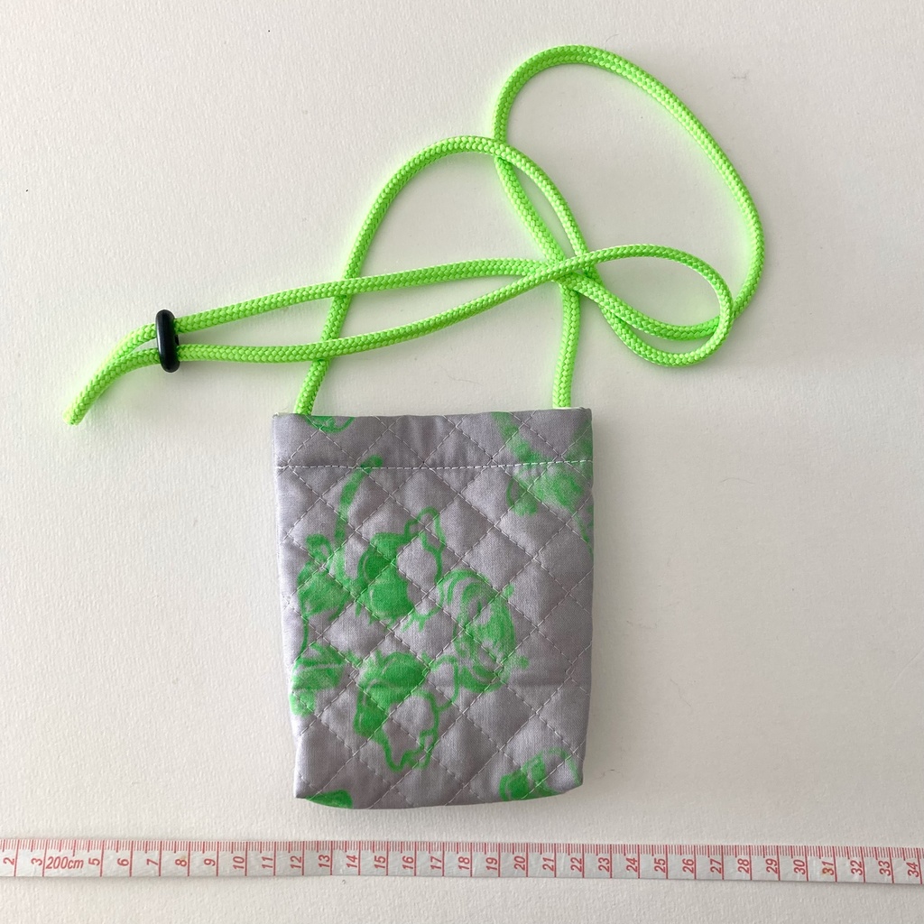 ビールとトラちゃん蛍光ショルダーポーチ