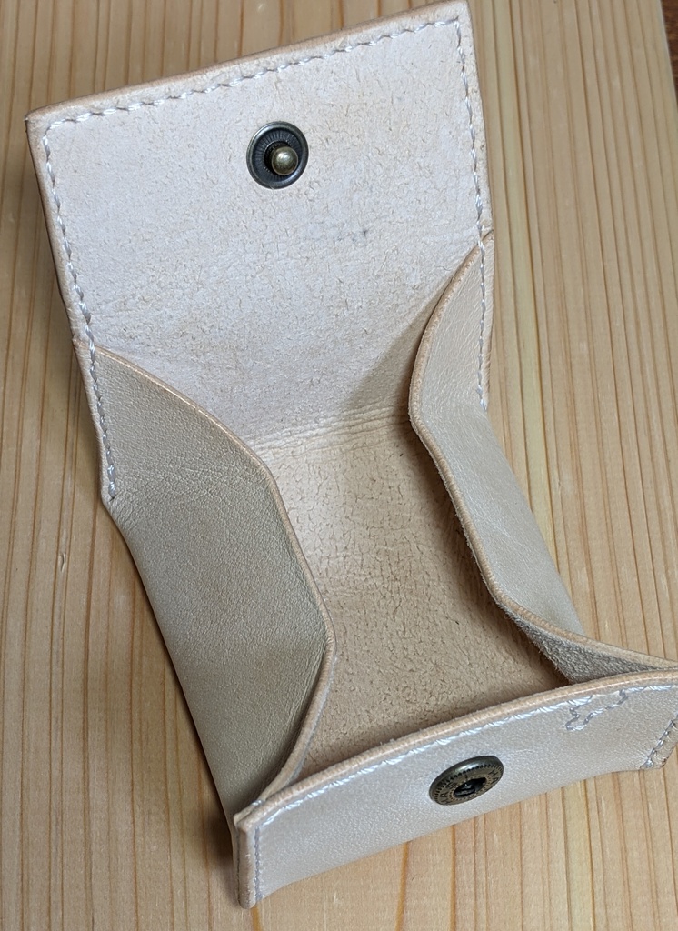 【非公式】推しの押し印入り本革コインケース(角巻わため)