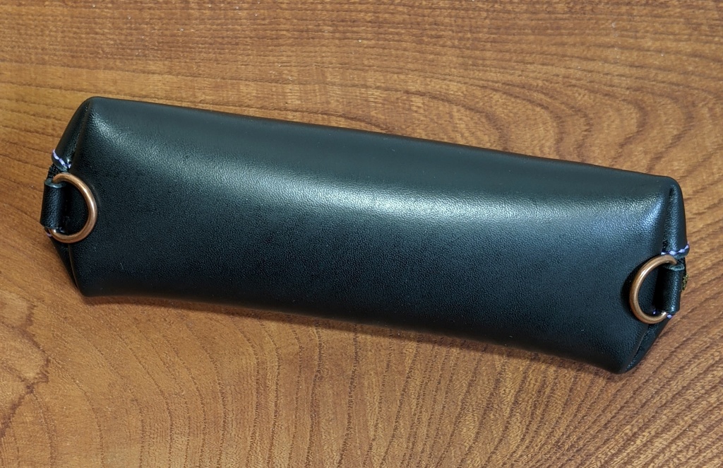 【非公式】推しの押し印入り本革ペンケース(猫又おかゆ)