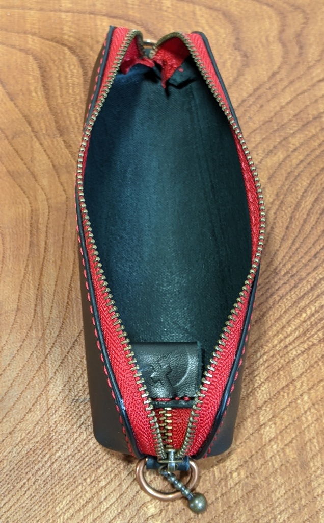 【非公式】推しの押し印入り本革ミニペンケース(大神ミオ)