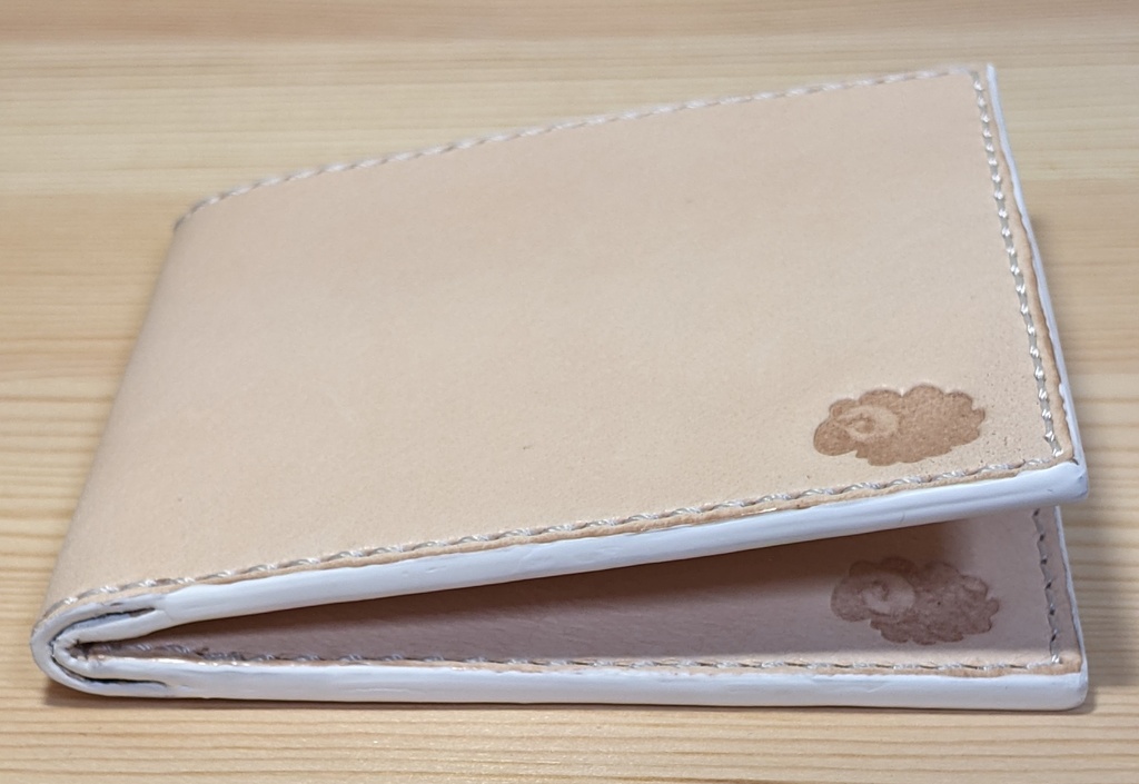 【非公式】推しの押し印入り本革二つ折り財布(角巻わため)