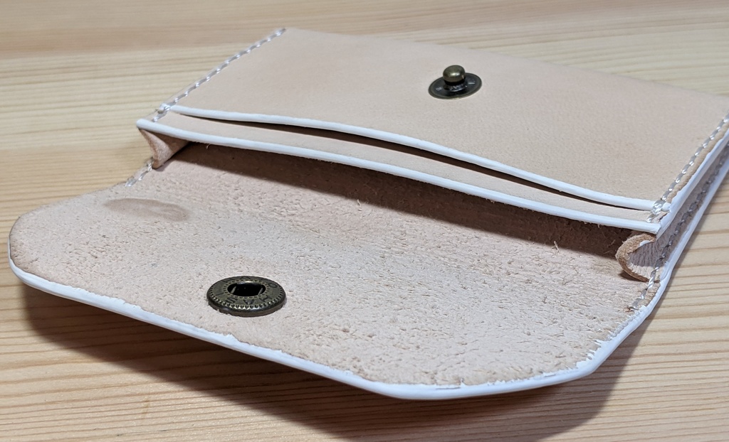 【非公式】推しの押し印入り本革名刺入れ(角巻わため)