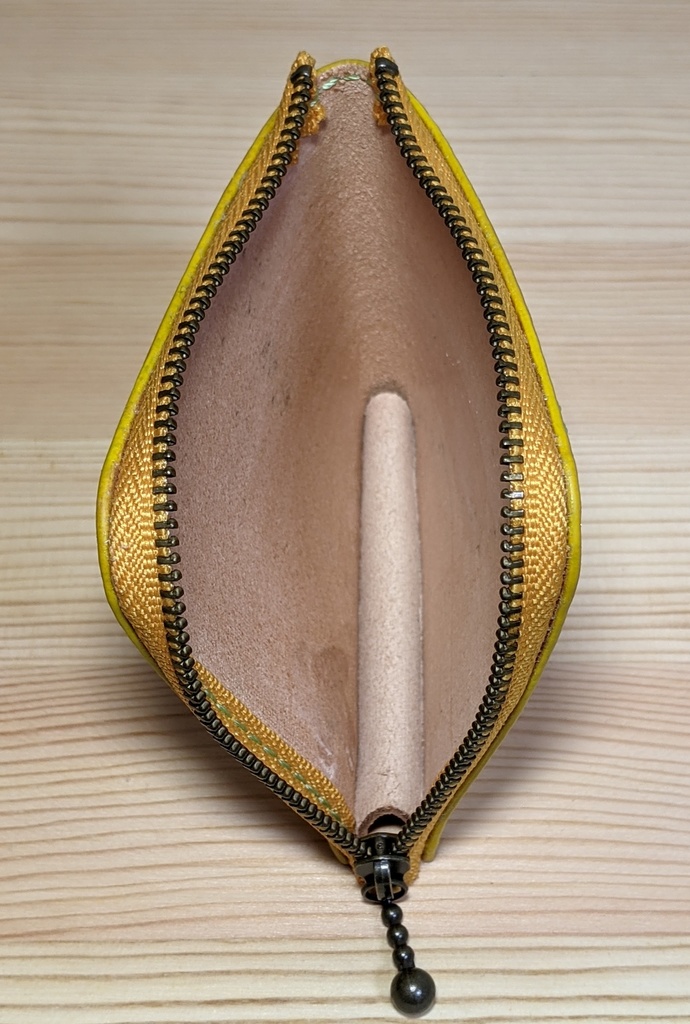 【非公式】推しの押し印入り本革ミニポーチ(大空スバル)