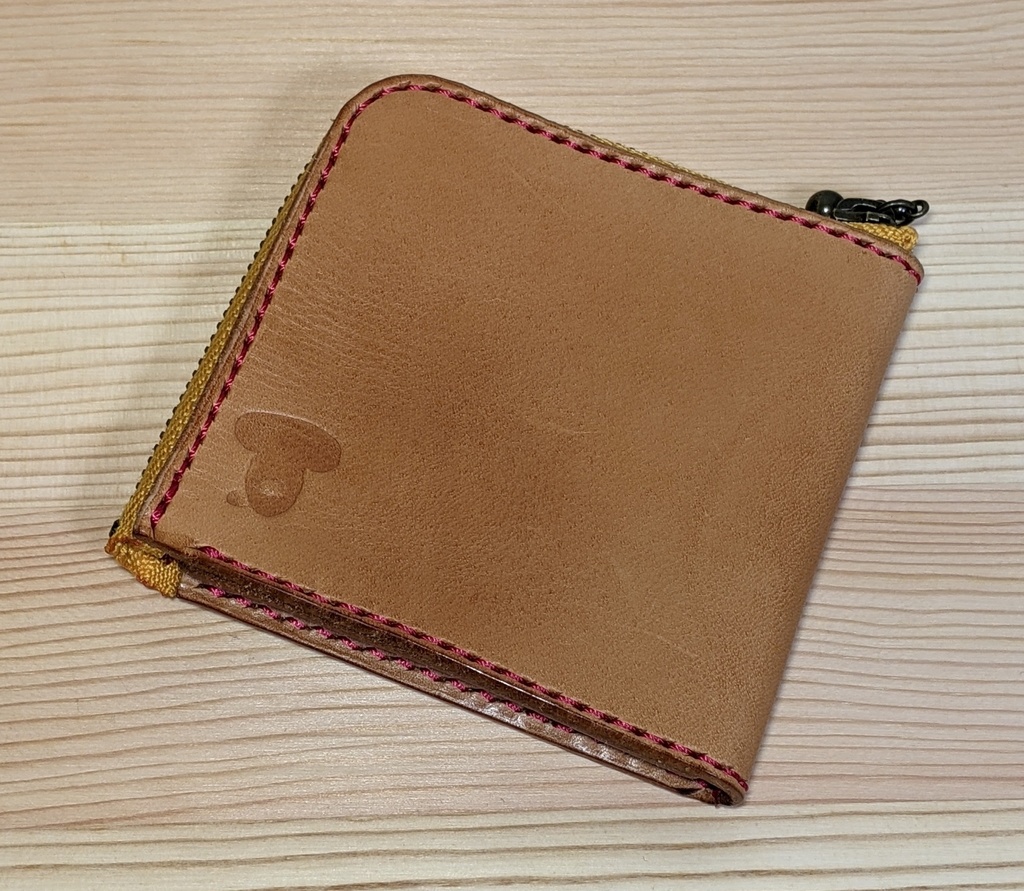 【非公式】推しの押し印入り本革ミニポーチ(戌神ころね)