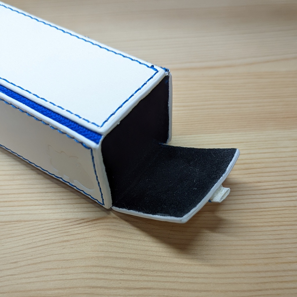 【非公式】推しの押し印入り本革メガネケース(白上フブキ)