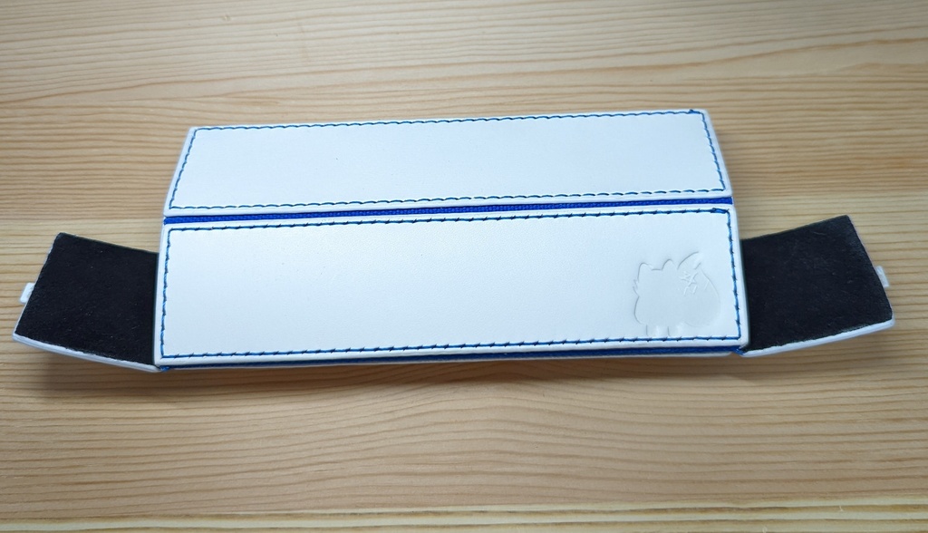 【非公式】推しの押し印入り本革メガネケース(白上フブキ)