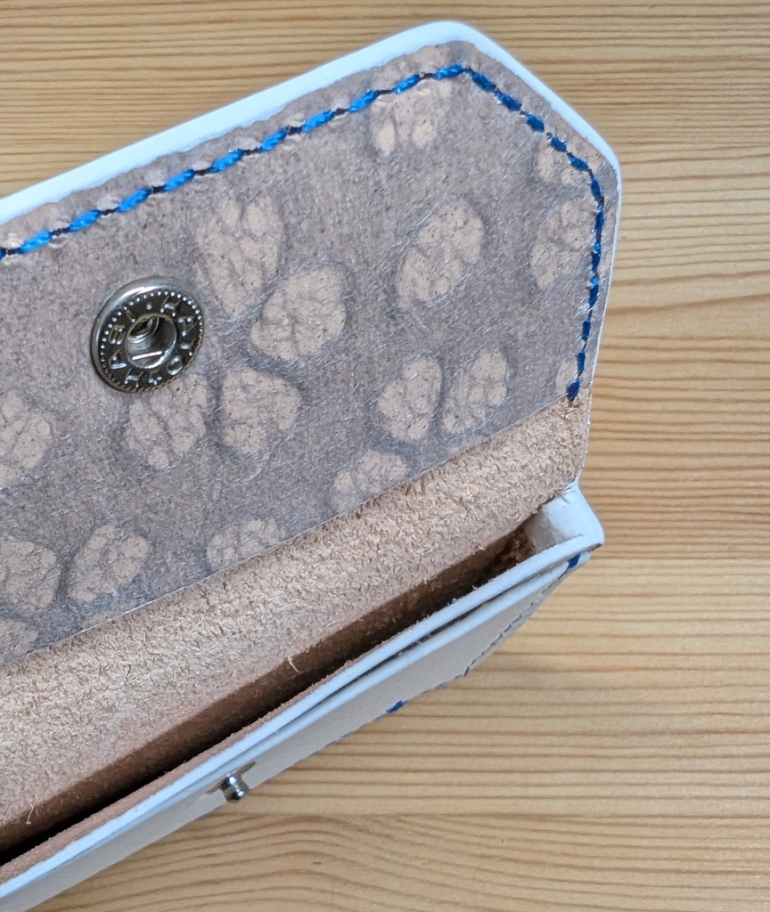 【非公式】推しの押し印入り本革名刺入れ(白上フブキ)ver.2