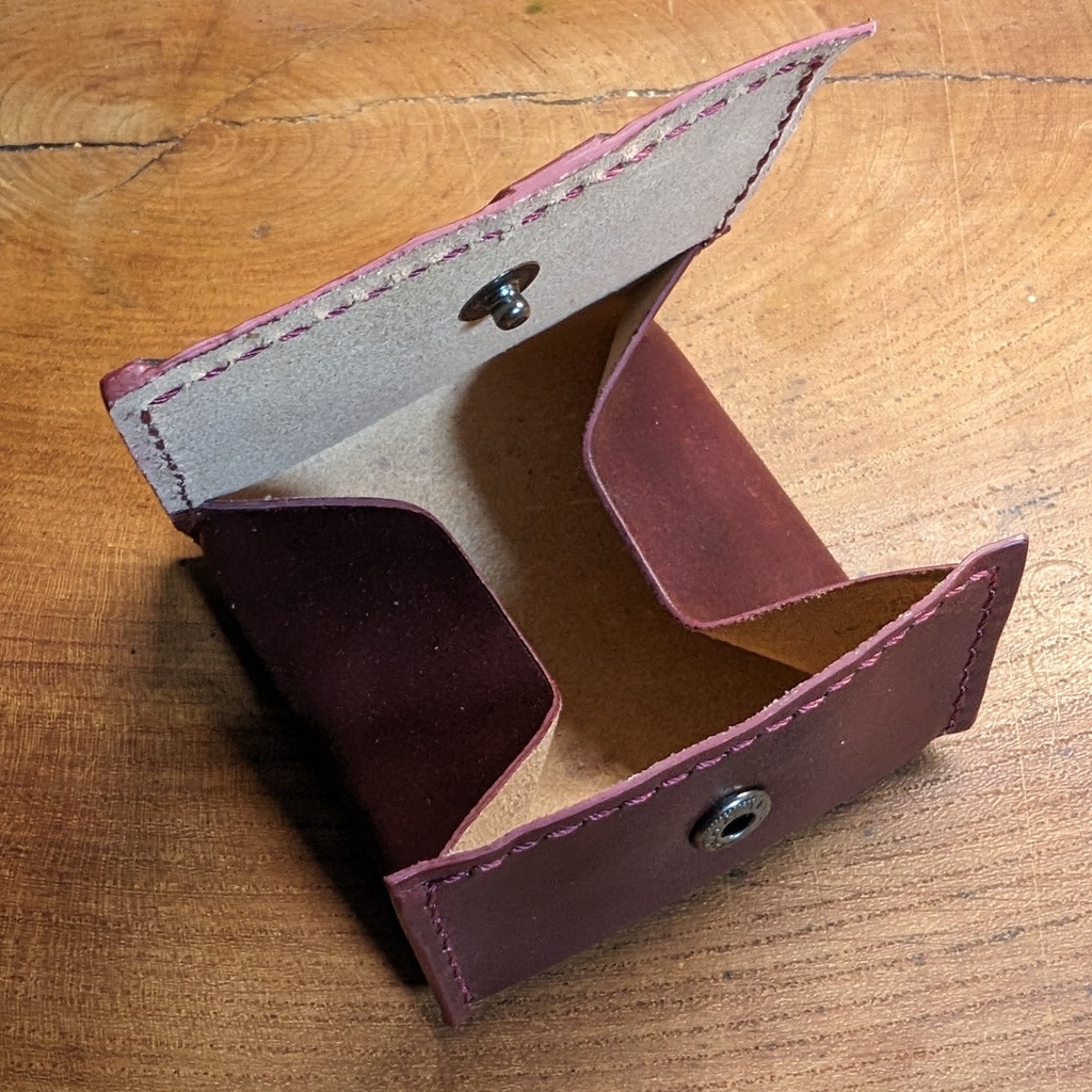 【非公式】推しの押し印入り本革コインケース(鷹嶺ルイ)