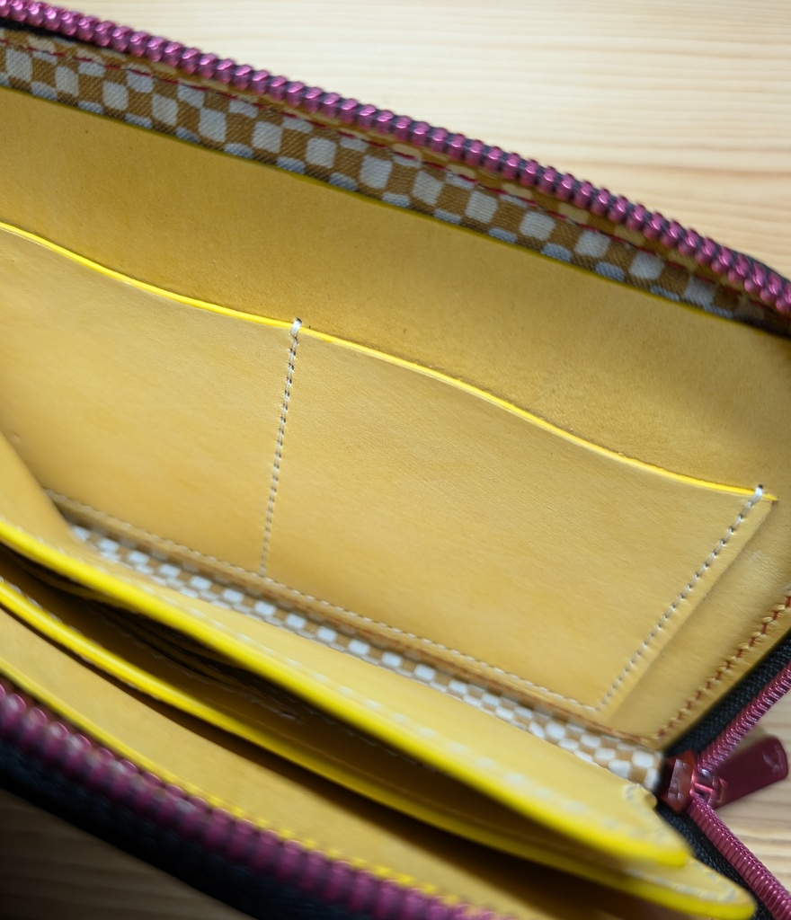 【非公式】大神ミオ推しL字ファスナー財布 たくあん?髪飾押印付き