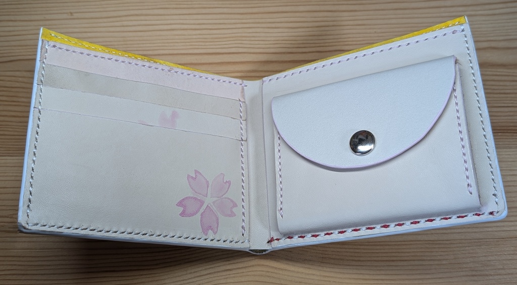 【非公式】さくらみこ推し35Pカラー本革二つ折り財布