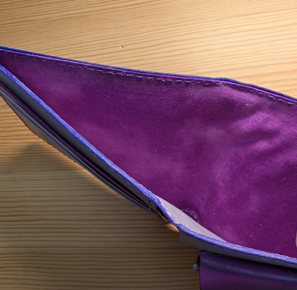 【非公式】猫又おかゆ推し押印本革二つ折り財布