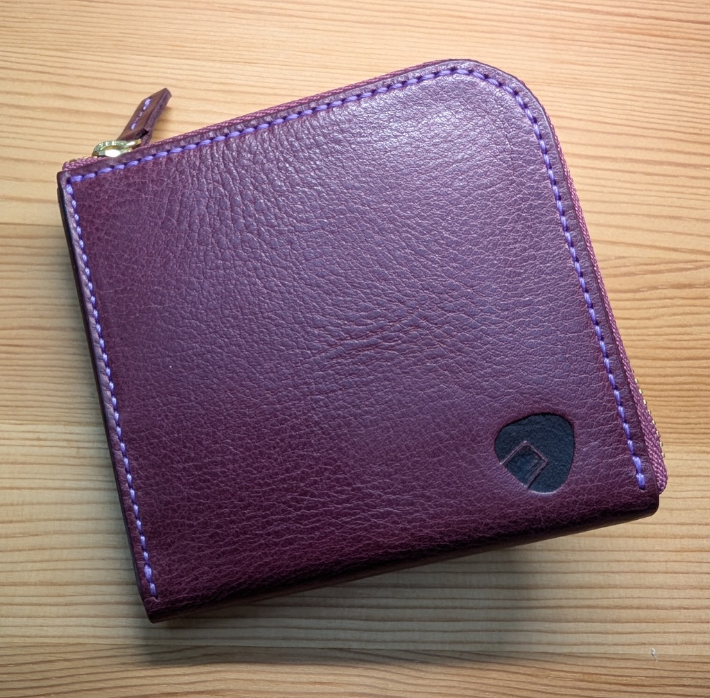 【非公式】推しの押印入り、本革イタリアンレザーミニ財布（おかゆカラーver）