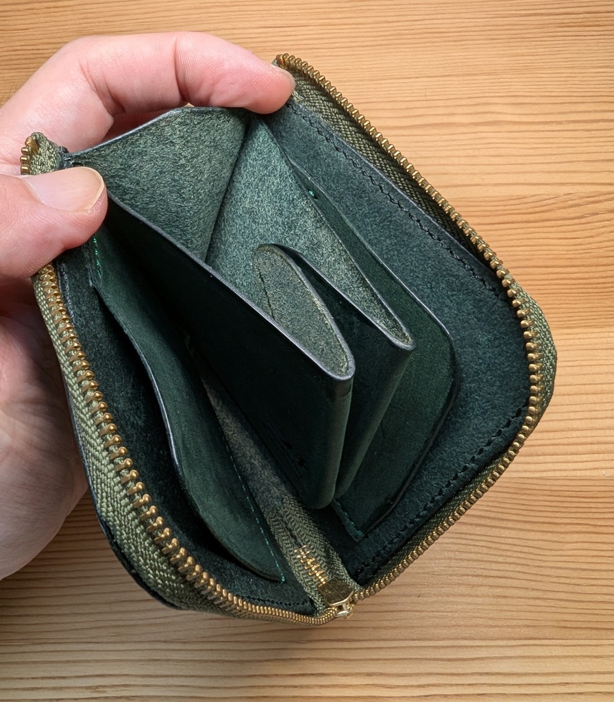 【非公式】推しの押印入り、本革イタリアンレザーミニ財布(ミオファの森カラーver)