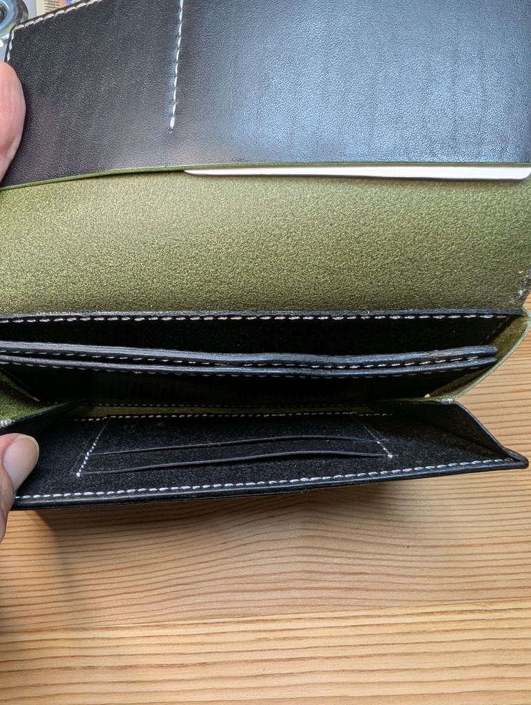 【非公式】推しの押印入り本革コンパクト長財布(獅白ぼたんver)シルバータイプ