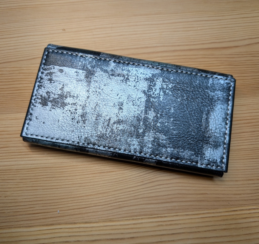 【非公式】推しの押印入り本革コンパクト長財布(獅白ぼたんver)シルバータイプ