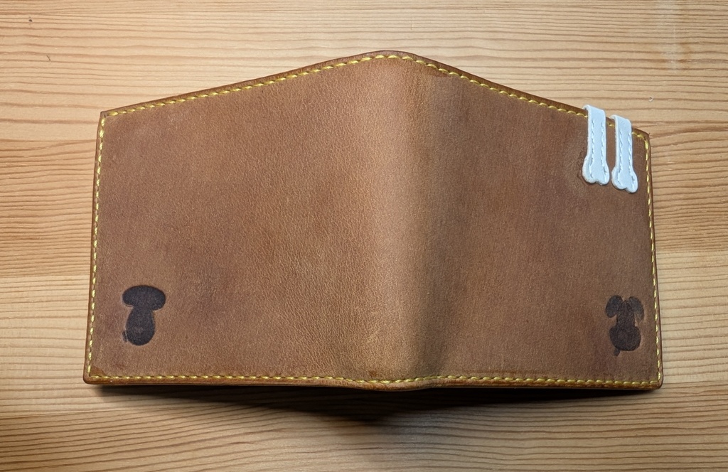 【非公式】戌神ころね推し押印入り本革イタリアンレザー二つ折り財布