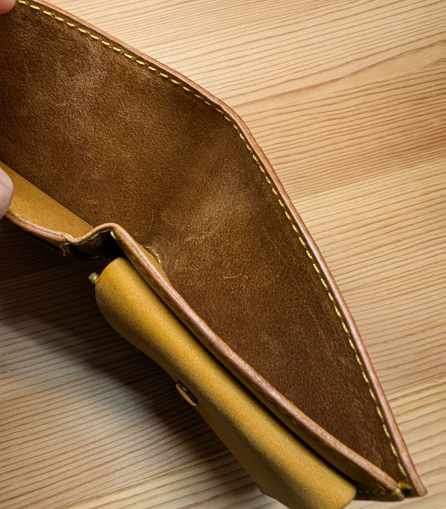 【非公式】戌神ころね推し押印入り本革イタリアンレザー二つ折り財布