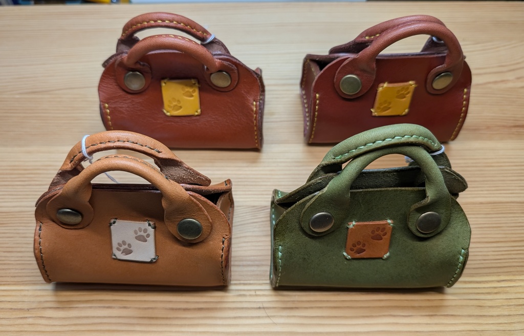 年末感謝セール　本革キーホルダーケース