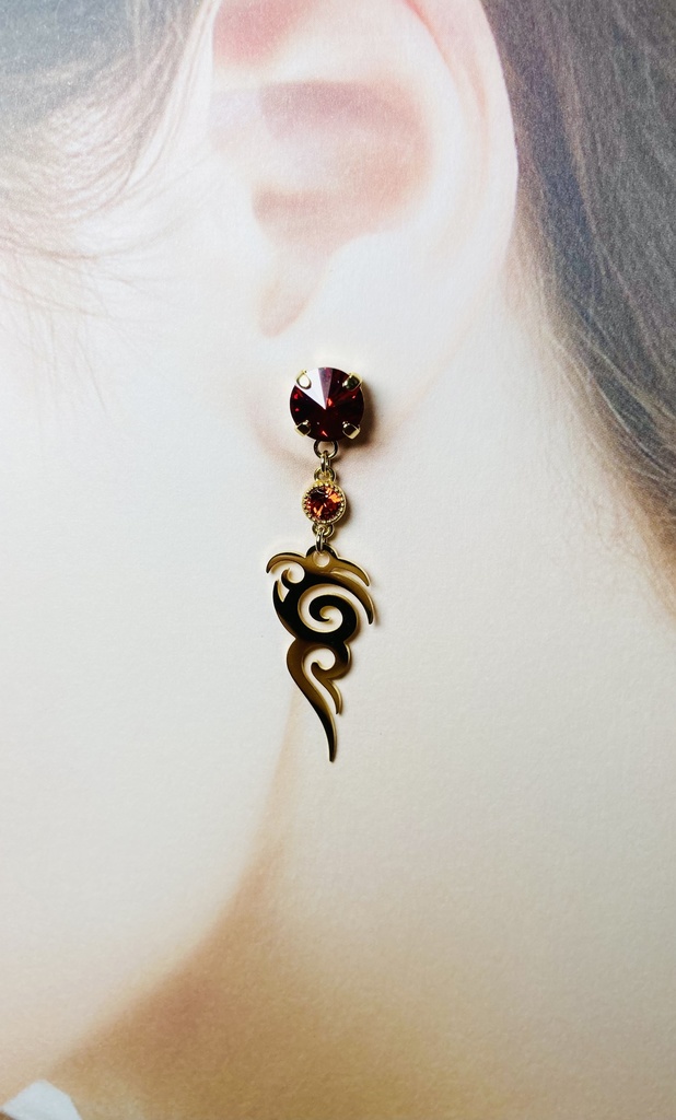 煉炭イメージピアス　イヤリング変更可