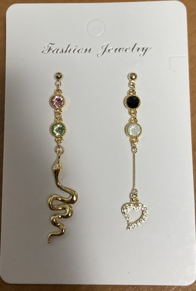 蛇恋アシンメトリー　キュービックジルコニア金色ver.