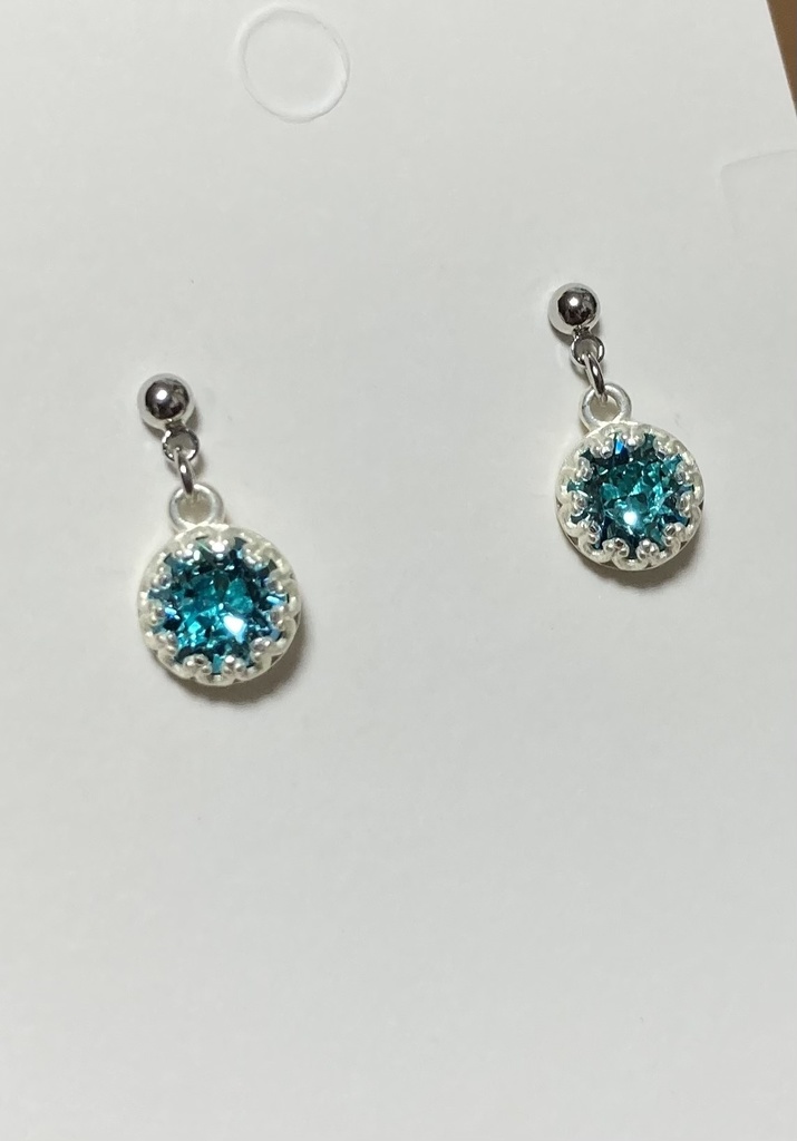 六眼イメージピアス イヤリング変更可能