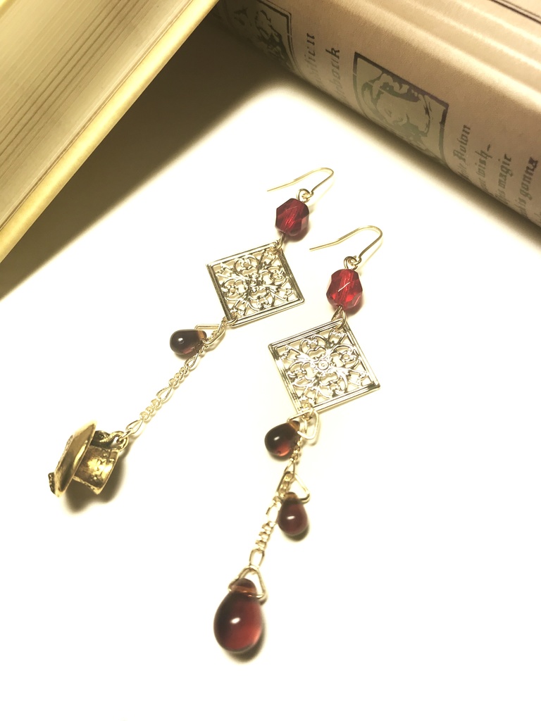 紅茶の国ピアス