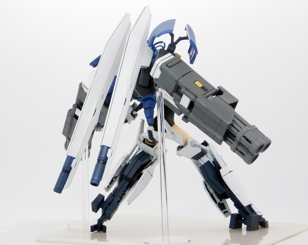 飛鳥馬トキ システム:アビ・エシュフ