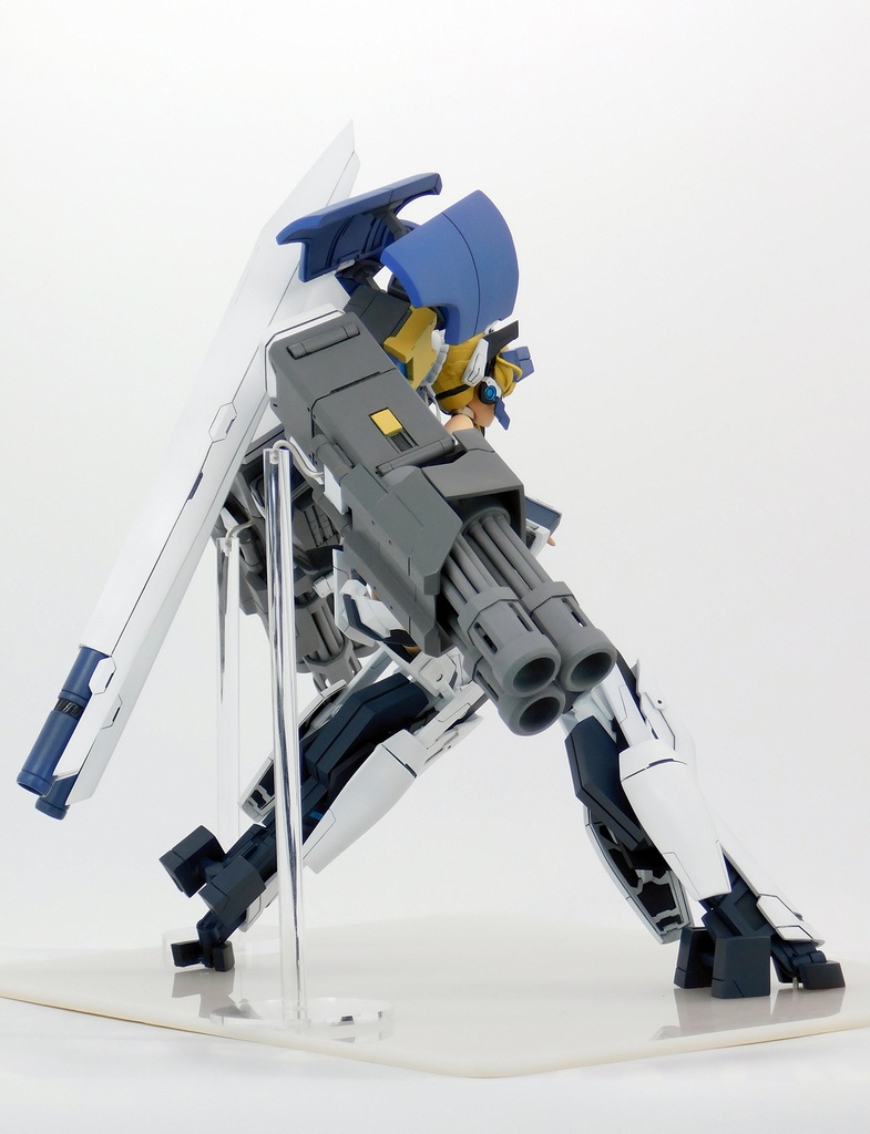 飛鳥馬トキ システム:アビ・エシュフ