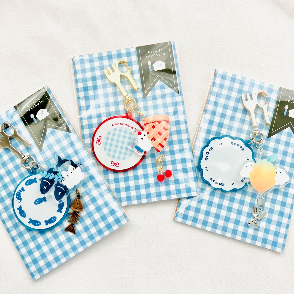 お皿のアクキーセット🍽