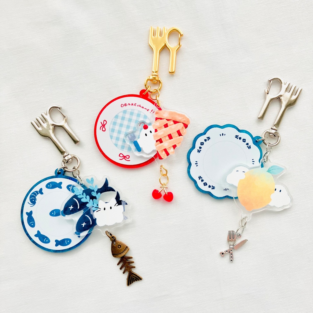 お皿のアクキーセット🍽