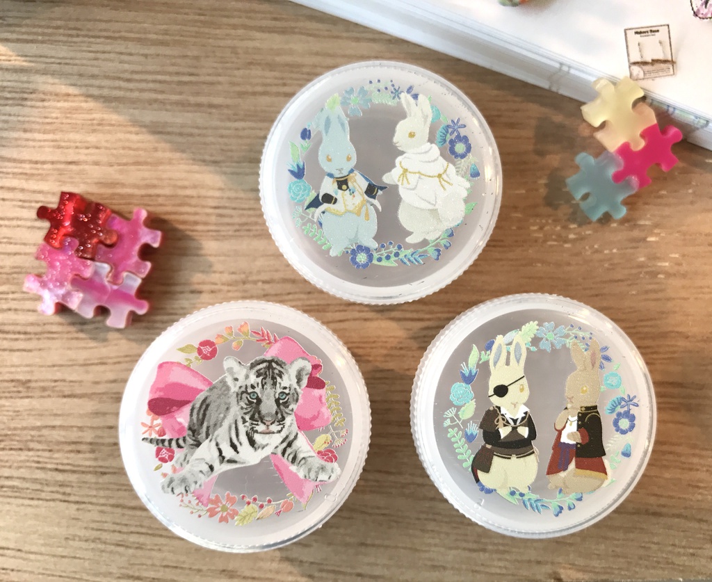 プラスチック製クリーム容器