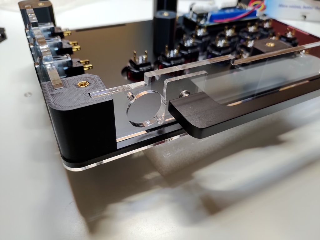 受注生産コンパクトレバーレスケース(中サイズ)マウンター付き