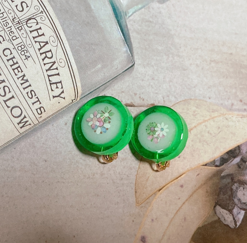 飴玉 イヤリング メロンソーダ味 レジン