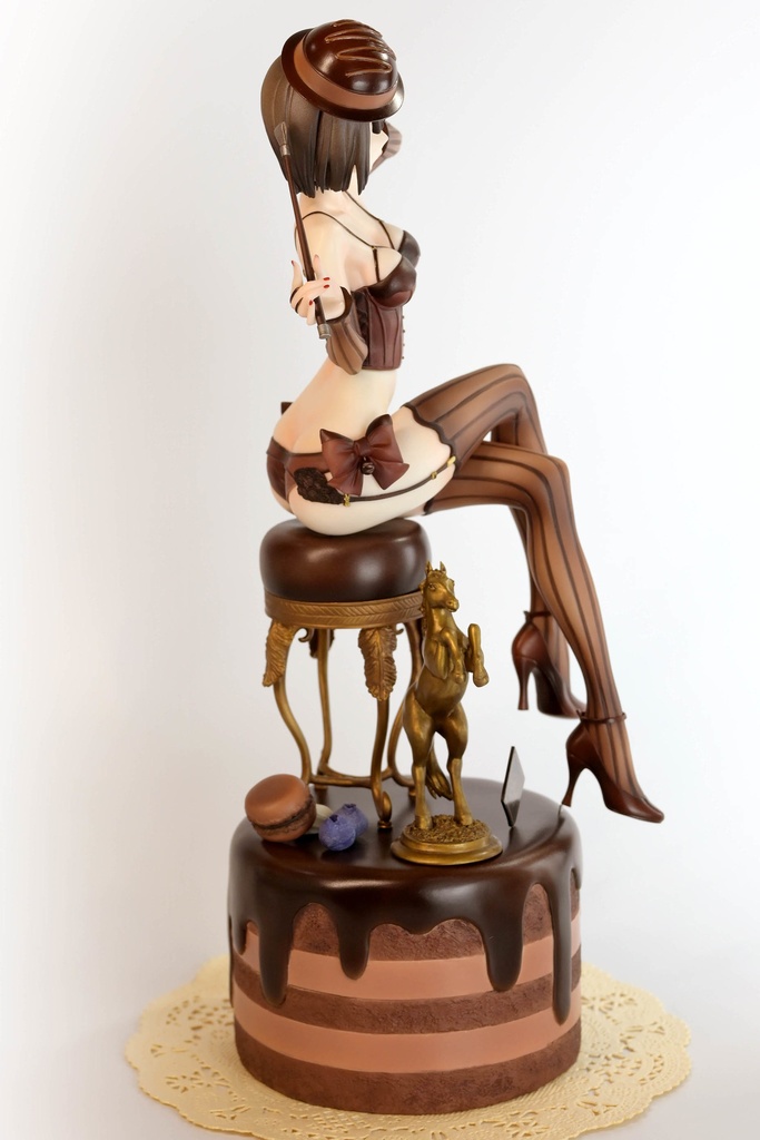 チョコレートケーキビスチェちゃん