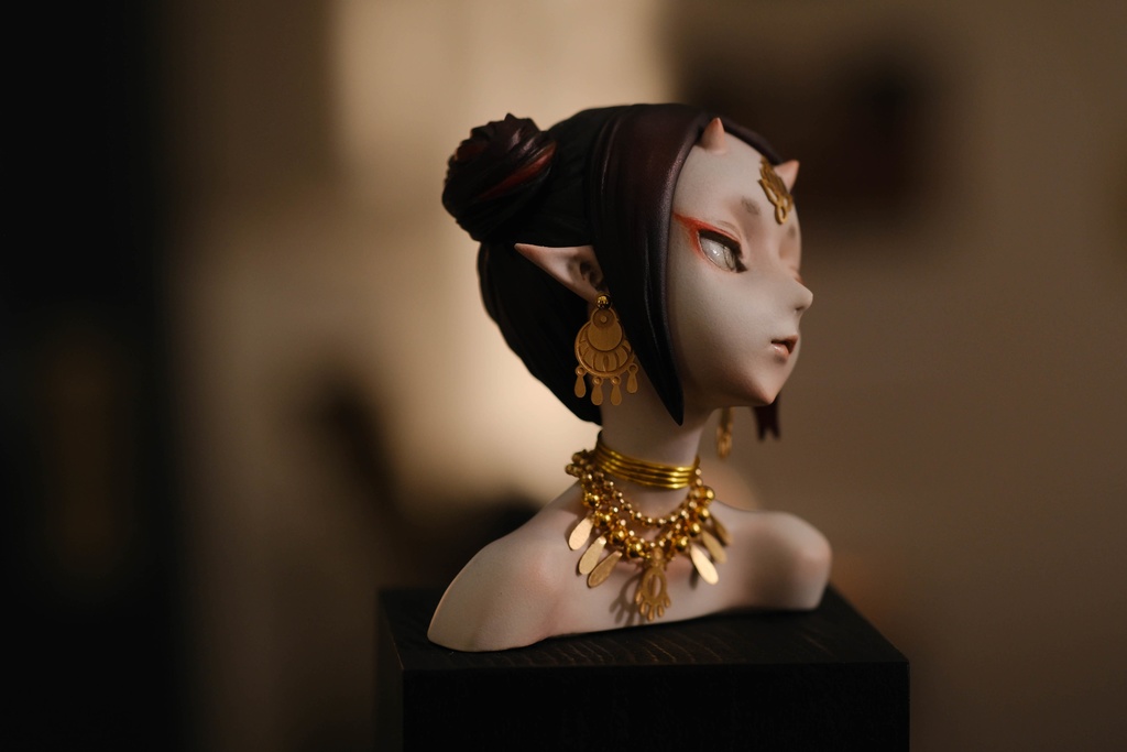 ダーキニー/ハリティー【ヤクシニー 胸像シリーズ】