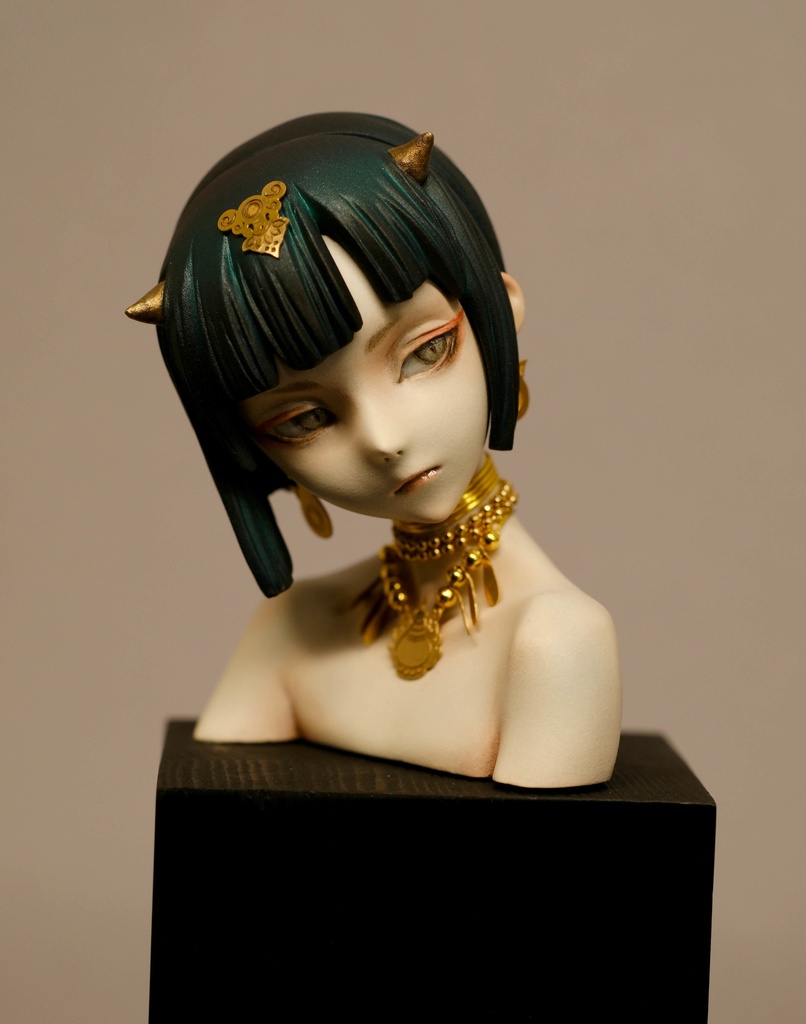 ダーキニー/ハリティー【ヤクシニー 胸像シリーズ】