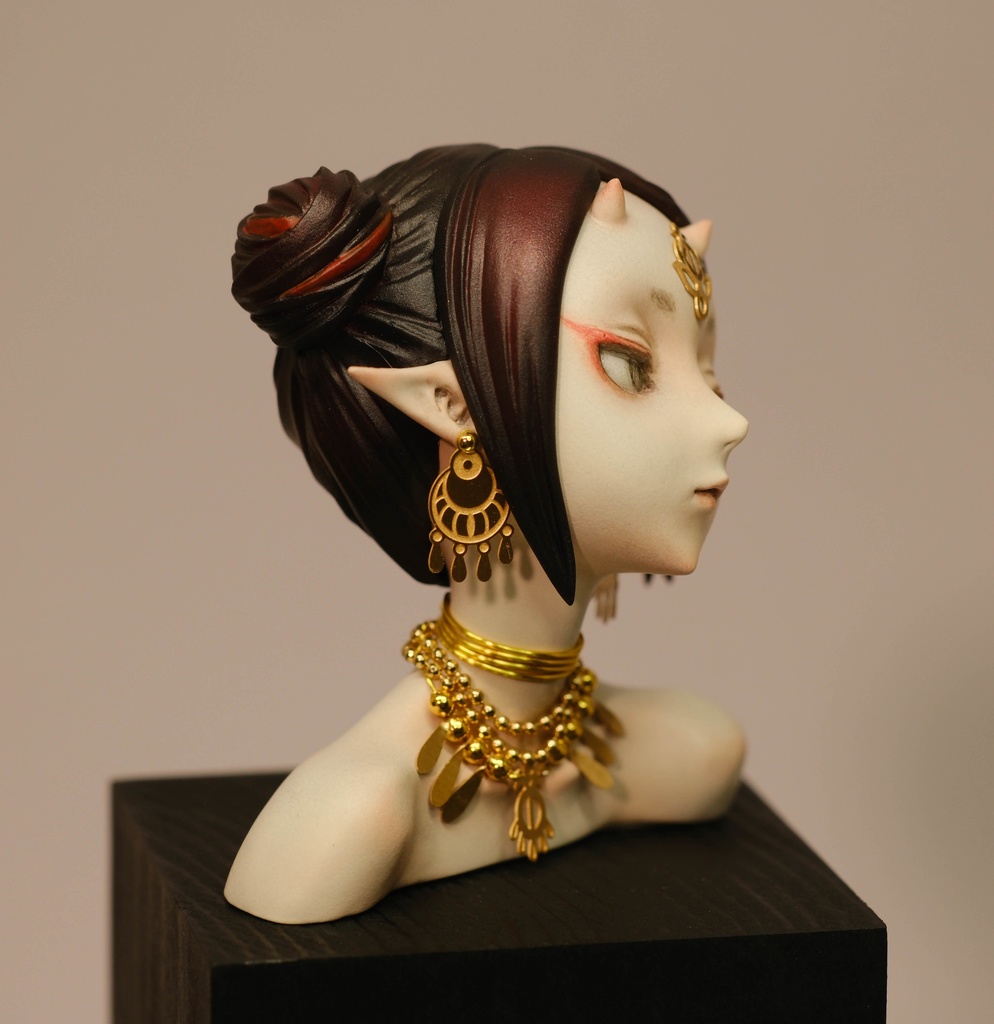 ダーキニー/ハリティー【ヤクシニー 胸像シリーズ】