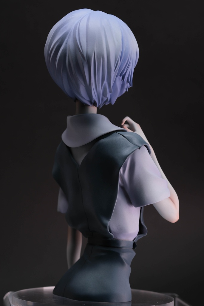 綾波レイ半身像