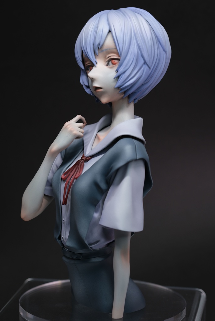 綾波レイ半身像