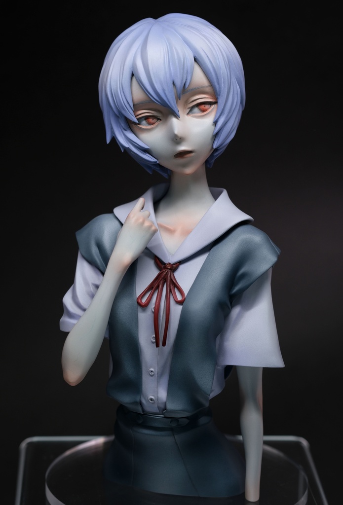 綾波レイ半身像