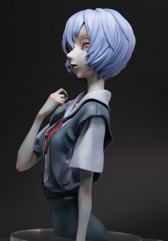 綾波レイ半身像