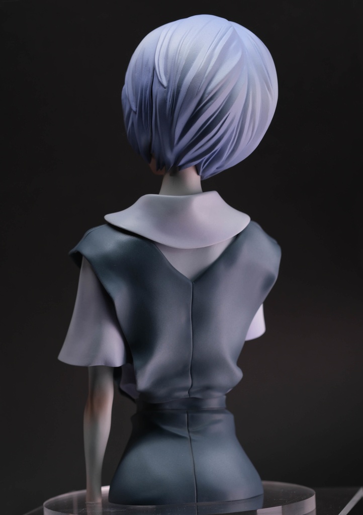 綾波レイ半身像