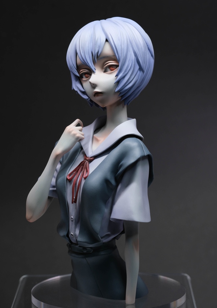 綾波レイ半身像