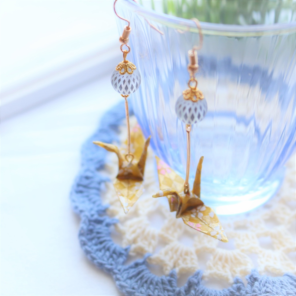 折り鶴 金色 ピアス イヤリング変更可能 63