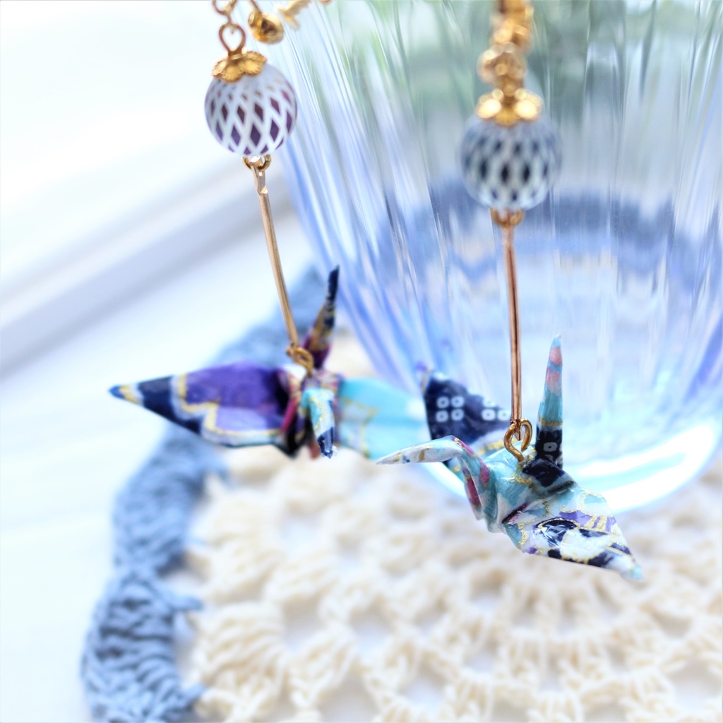 折り鶴 イヤリング 青 ピアス変更可能 64