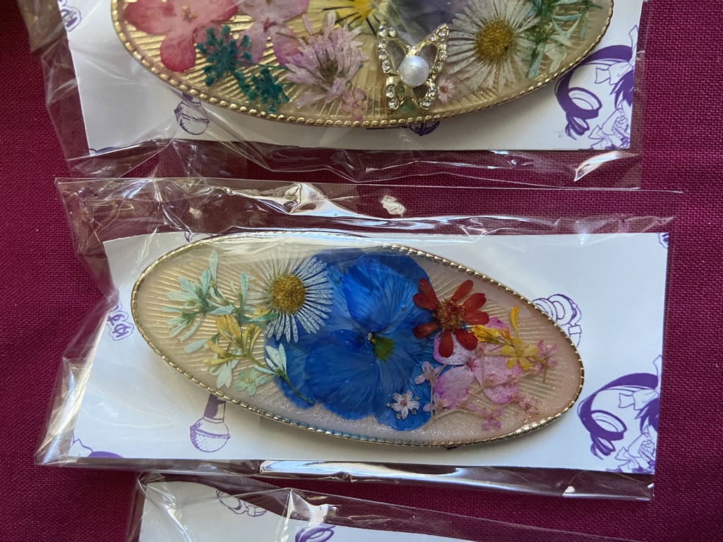 お花いっぱいのヘアクリップ