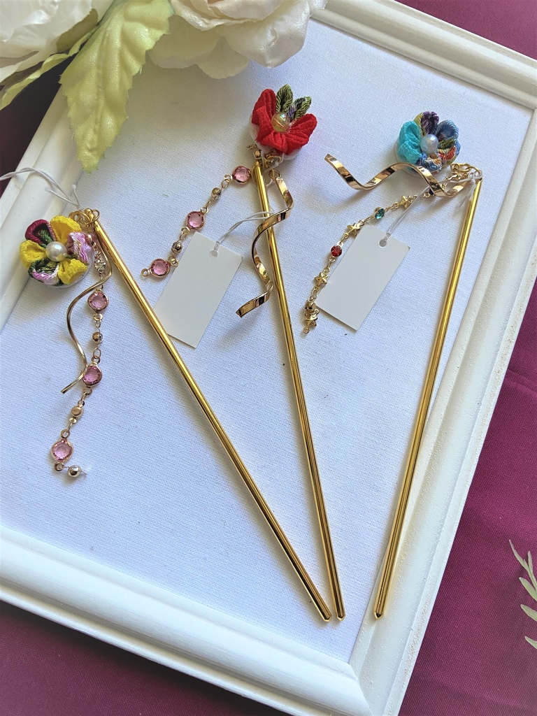 つまみ細工のお花の揺れるかんざし