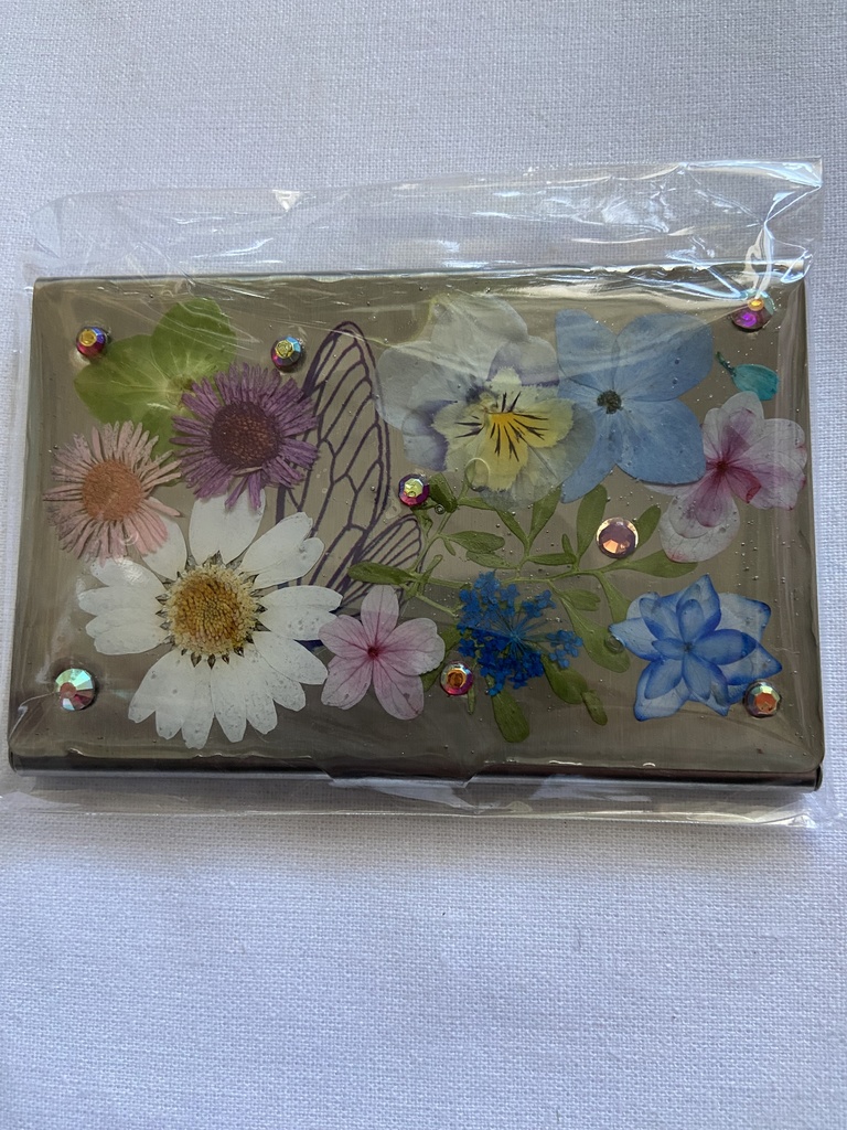 お花と片羽根の蝶モチーフ　カードケース　名刺入れ