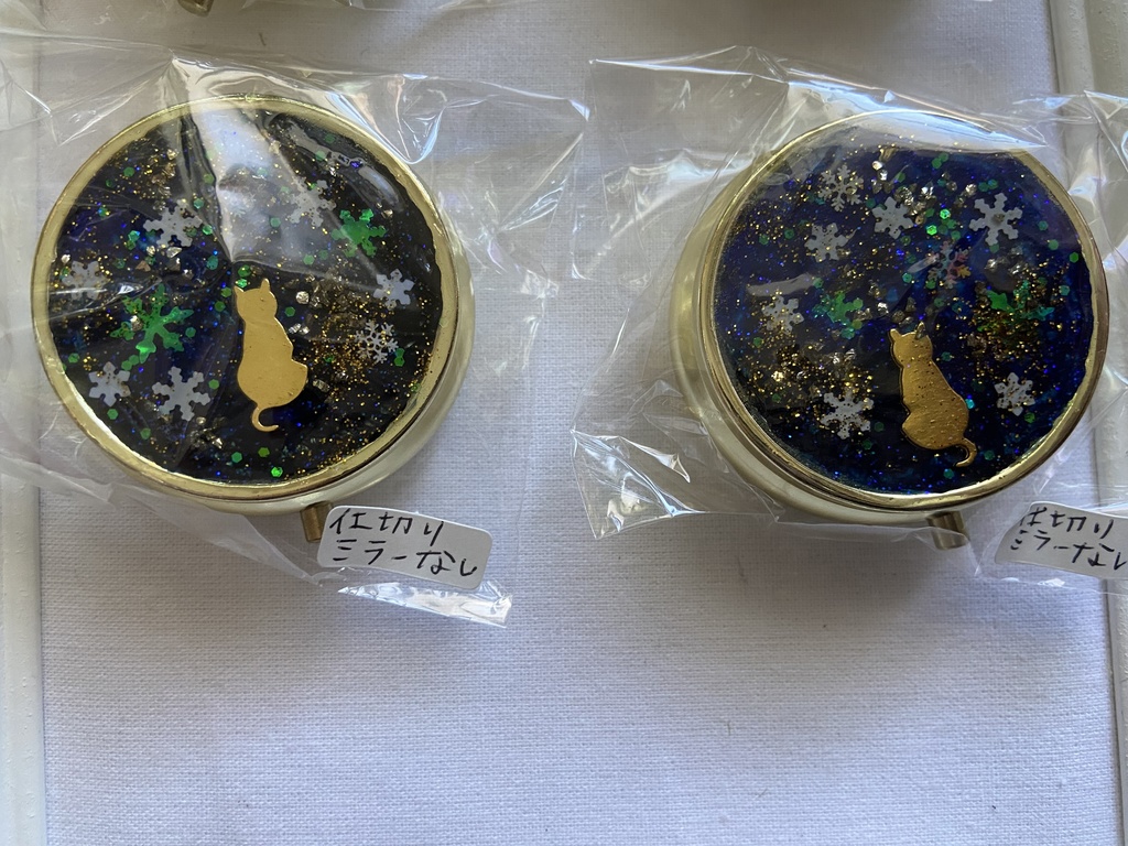 雪の猫ちゃん小物入れ ピルケース